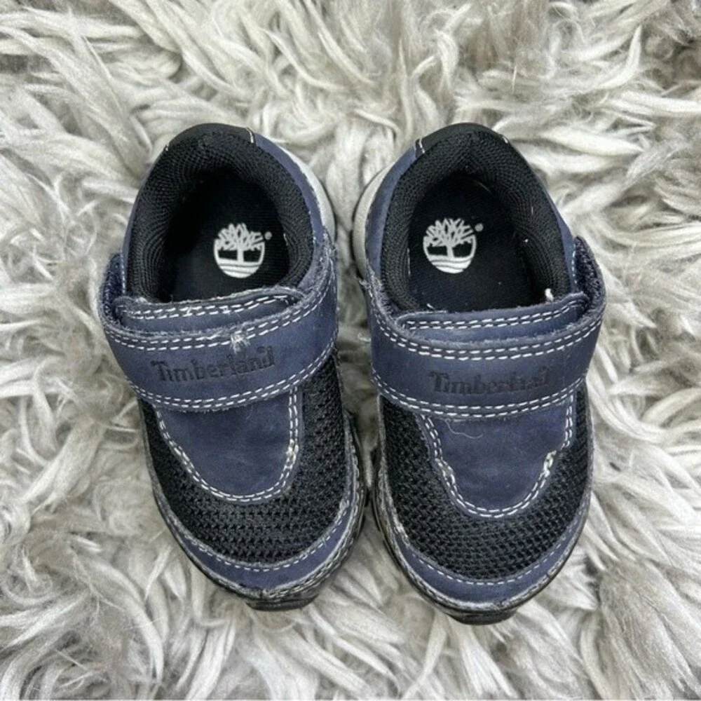Timberland Waterproof navy blue strap closure toddler boy's shoes size 4